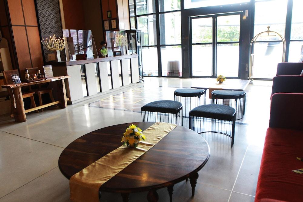 Grand Kangen Hotel Urip Sumoharjo Γιογκιακάρτα Εξωτερικό φωτογραφία
