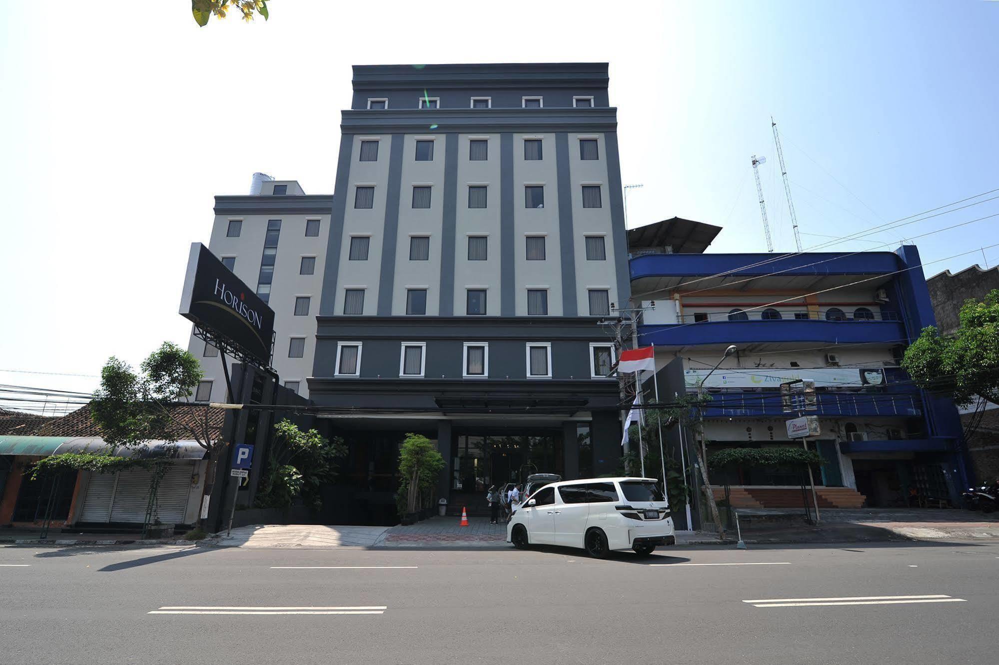 Grand Kangen Hotel Urip Sumoharjo Γιογκιακάρτα Εξωτερικό φωτογραφία